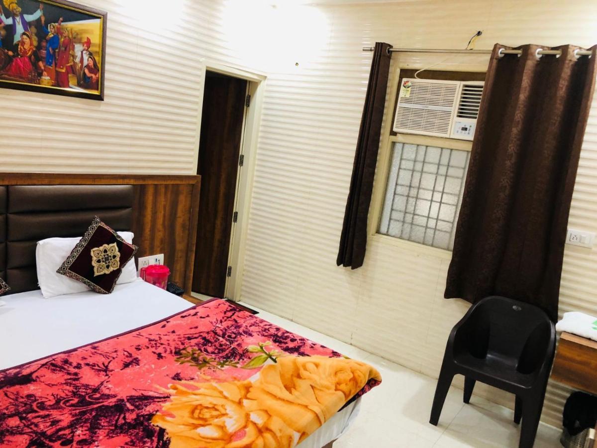Jasneet Homestay Amritsar Exterior foto